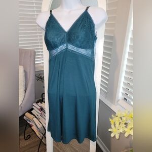 SOMA Size S Green Elegant Lace Chemise Sleepwear New